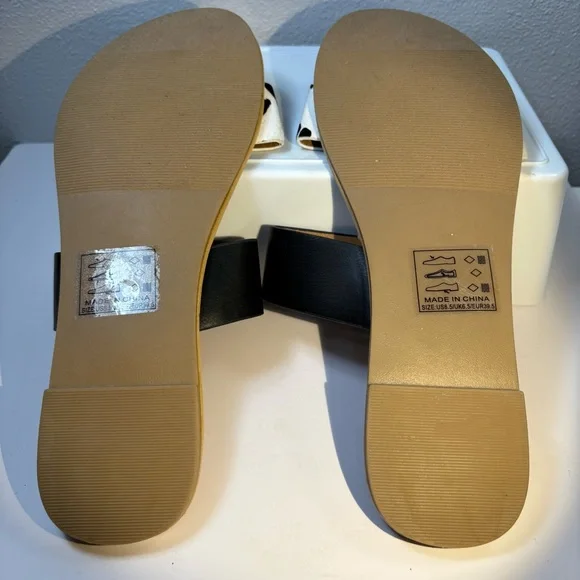 Qupid Cow Print Slide Sandals size 8.5 - Picture 8 of 9